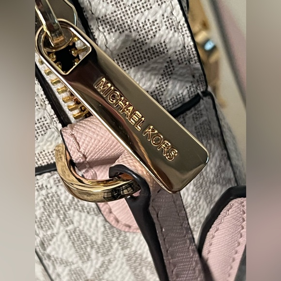 NWOT✨ Michael Kors Jet Set Large Logo Crossbody - Picture 4 of 11